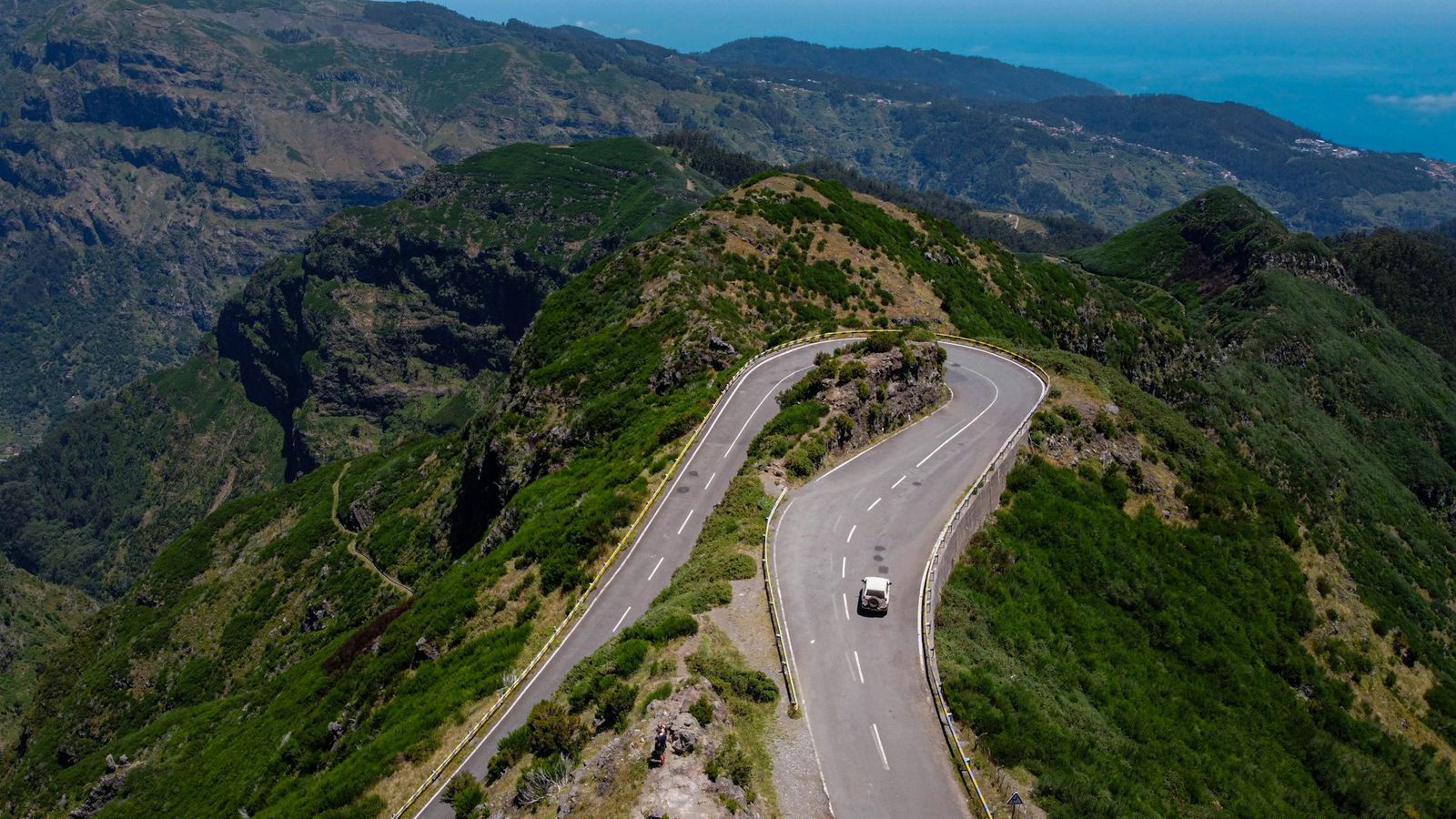 Kiralık Araçla Uzun Yol: Yola Çıkmadan Önce Bilinmesi Gerekenler