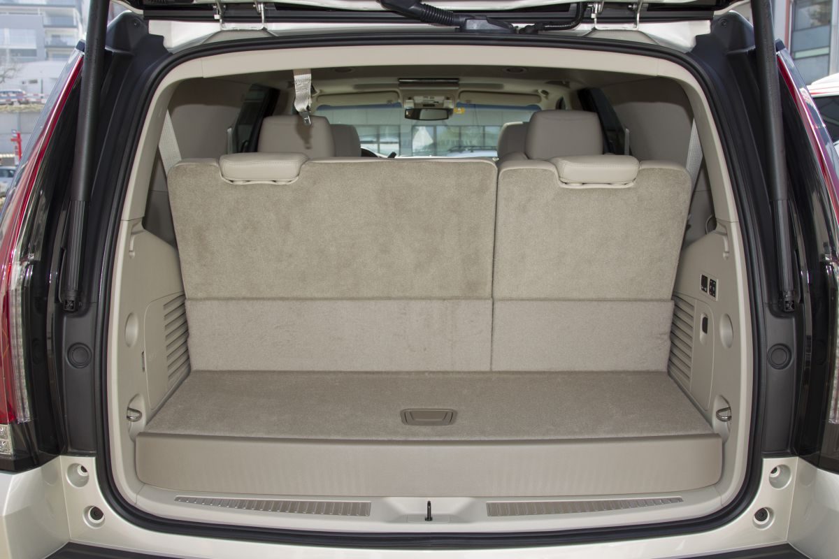 Cadillac Escalade · Şampanya — görsel 4