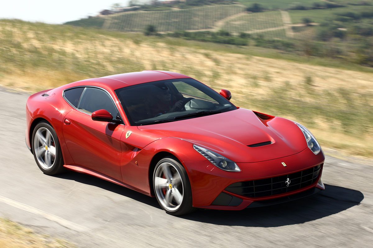 Ferrari F12berlinetta · Kırmızı — görsel 3